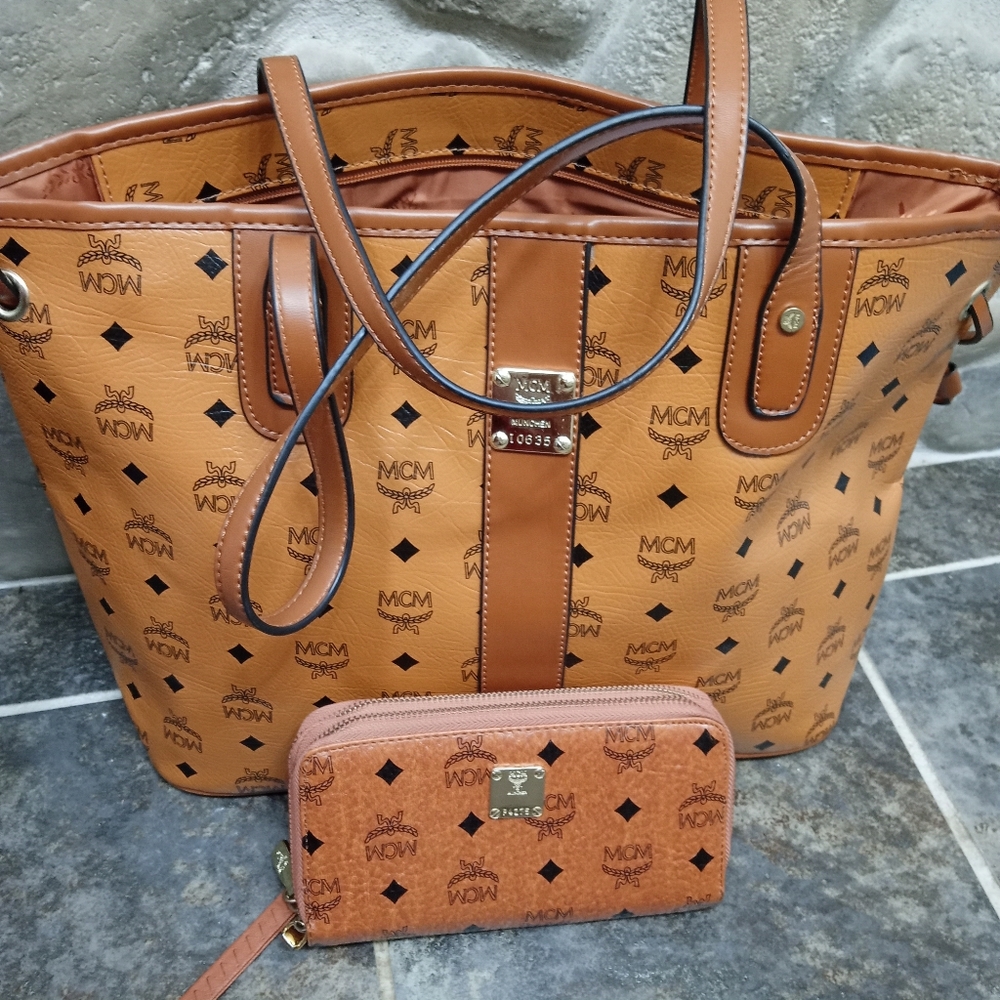 Tote and Wallet Set - Picture 10 of 11